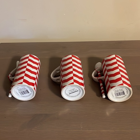 🆕 Starbucks Red and White Chevron Hot Chocolate Ceramic Mug Set - Picture 8 of 8